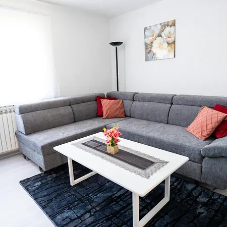 11 Apartment *