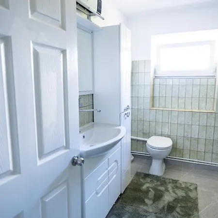 11 Apartment