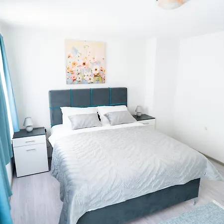 Apartment 11